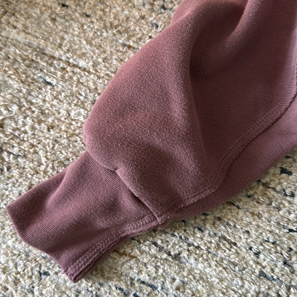 Abercrombie Cropped Mauve Hoodie Size Medium - Picture 5 of 10
